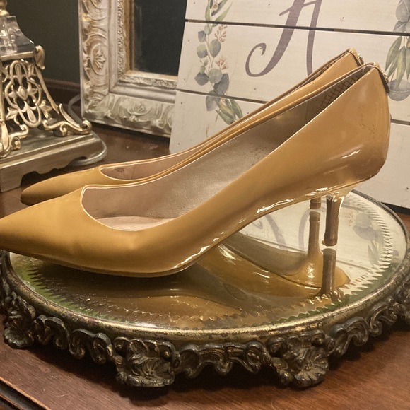 Michael Kors Shoes - Genuine Michael Kors Beige Patent Leather Pointed-Toe Kitten Heels
